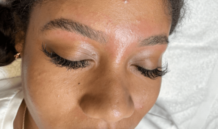 <p style="font-family: 'Poppins', sans-serif; font-weight: 700; font-size:24px;">BROW WAXING</p>